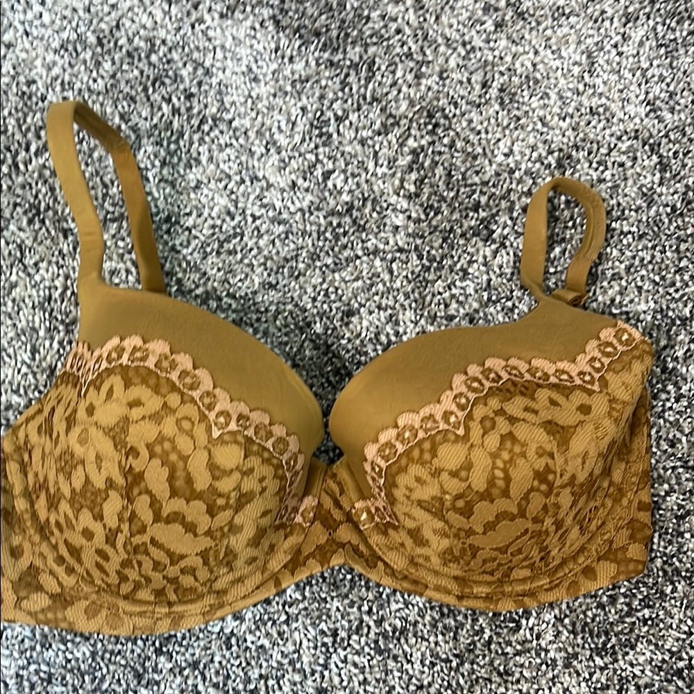 Victoria's Secret Tan Full Coverage Bra with Underwire